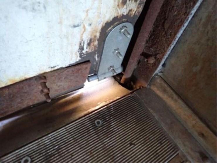 2015-freightliner-mt55-image-44