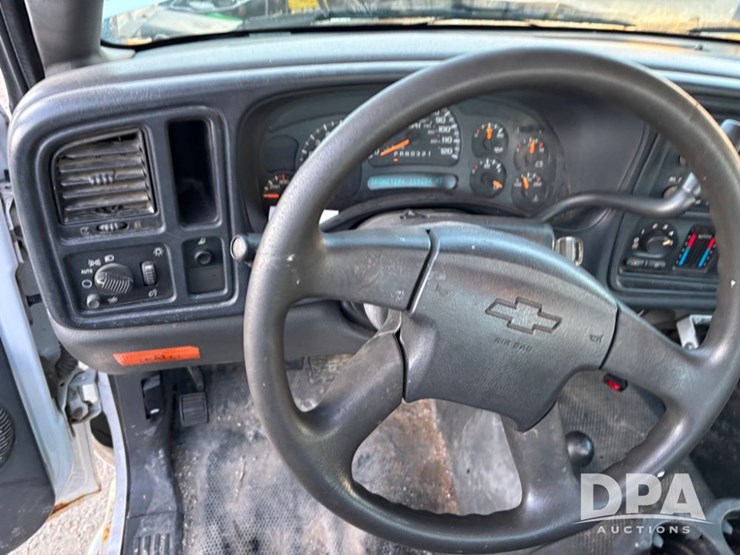 2006-chevrolet-2500hd-image-51