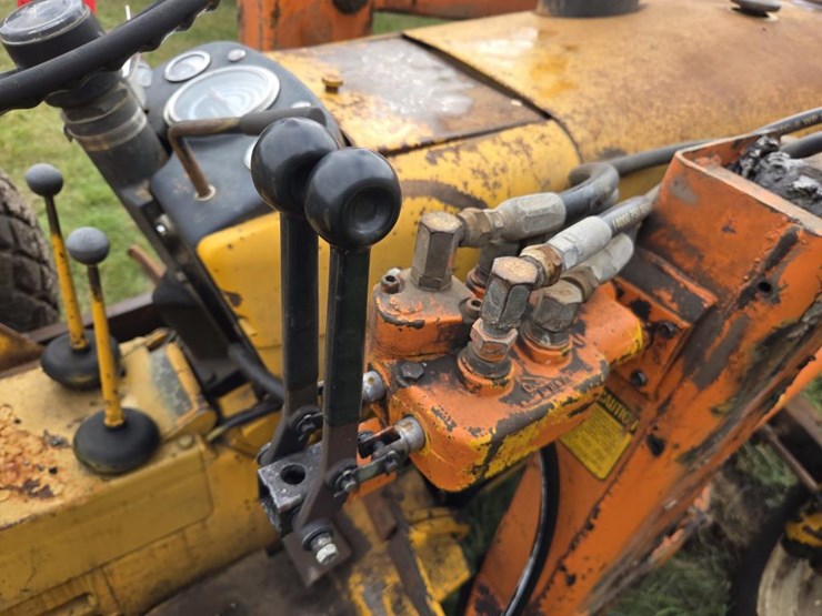 john-deere-300-image-26