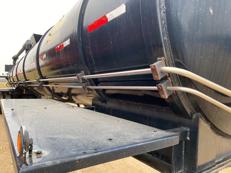#1031-•-2014-northern-6000-gallon-semi-manure-tanker-trailer(has-wi-title)-(kewaunee,-wi)-image-16