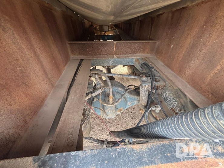 peterbilt-377-image-30