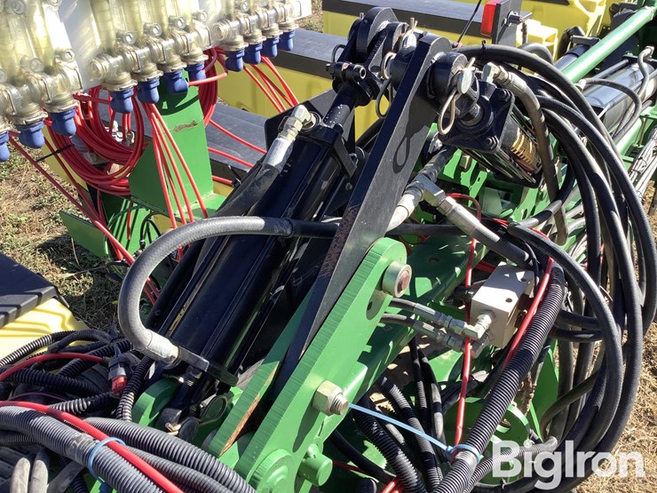 john-deere-1720-image-20