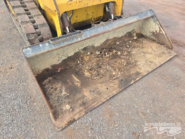 cat-259d-skid-steer-image-11