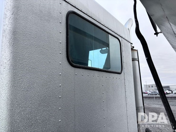 1995-kenworth-t800-image-31