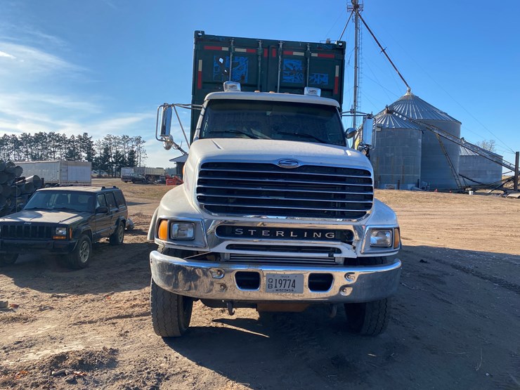 #205-•-2004-sterling-grapple-truck-(has-wi-title)-(chetek,-wi)-image-2