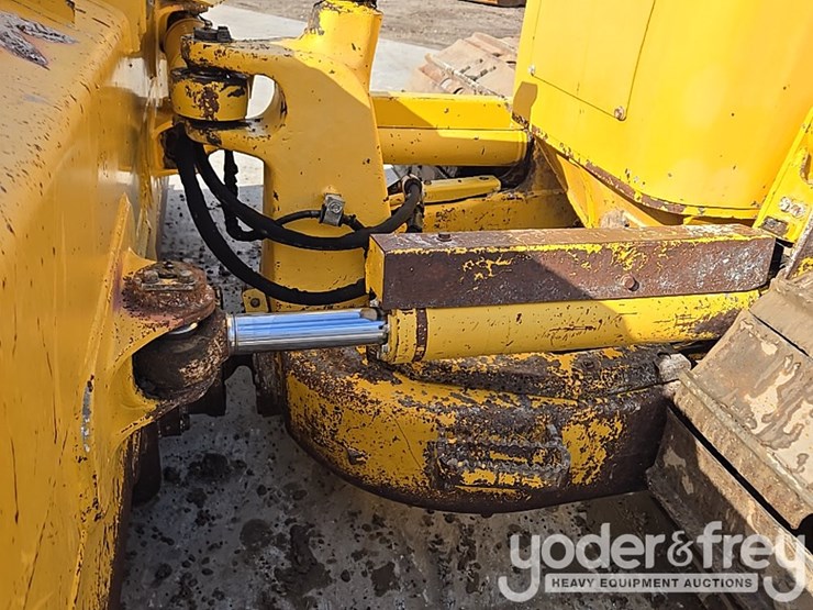 2018-komatsu-d61pxi-24-image-27