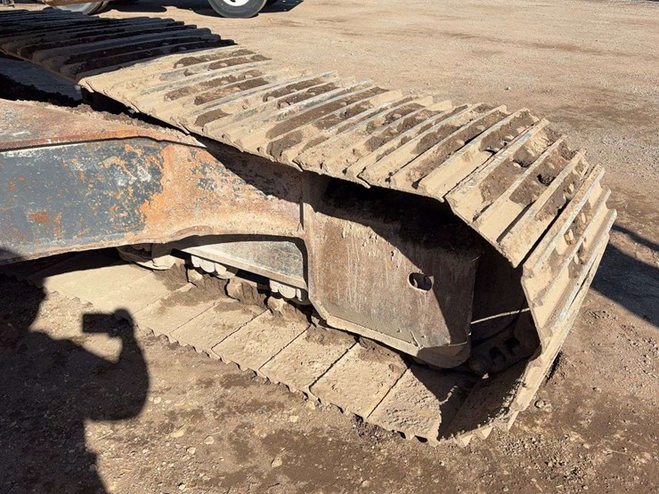 komatsu-pc210-lc-10-image-25