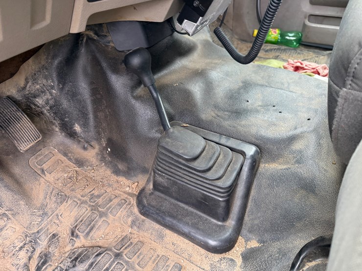 2009-ford-f550-image-24