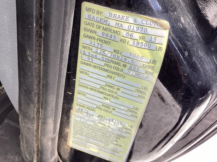 2015-ford-f550-image-21