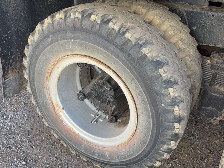 1968-international-f2000d-image-15