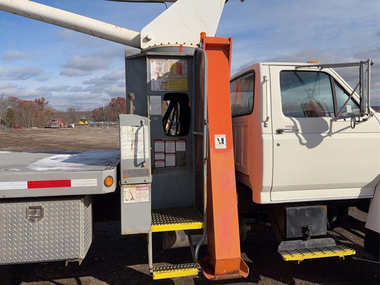 1998-ford-f800-image-23