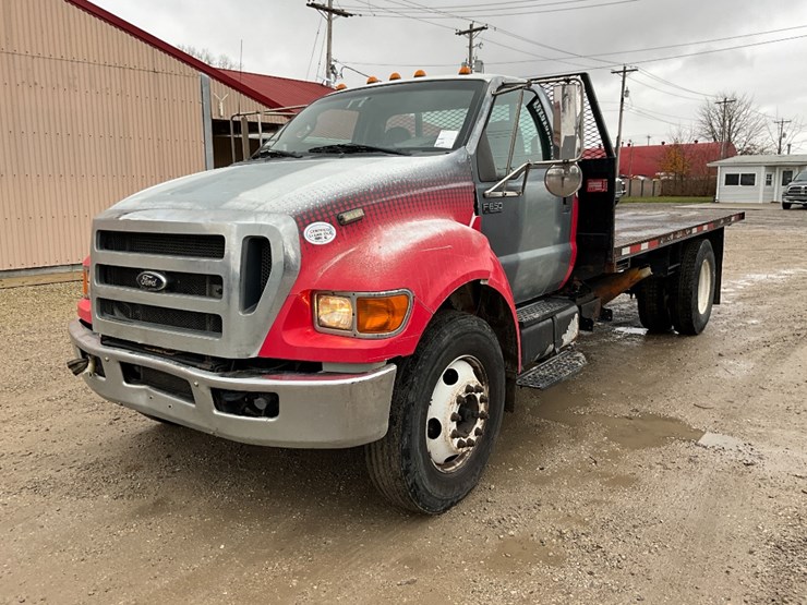 2015-ford-f650-image-1