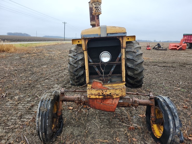 1965-mm-m670-lp-tractor-image-11