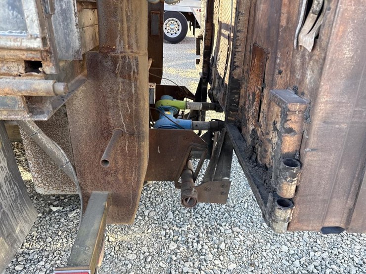 2005-international-durastar-4300-image-20