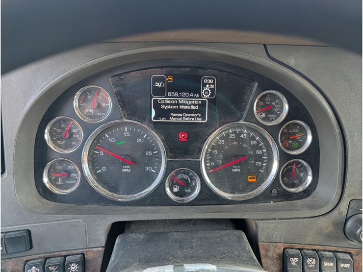 2017-kenworth-t680-image-28