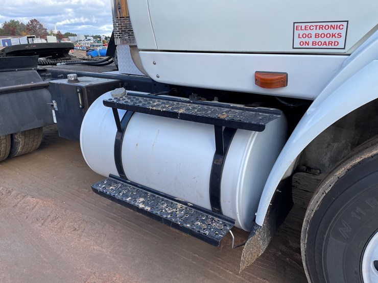 international-8600-image-8