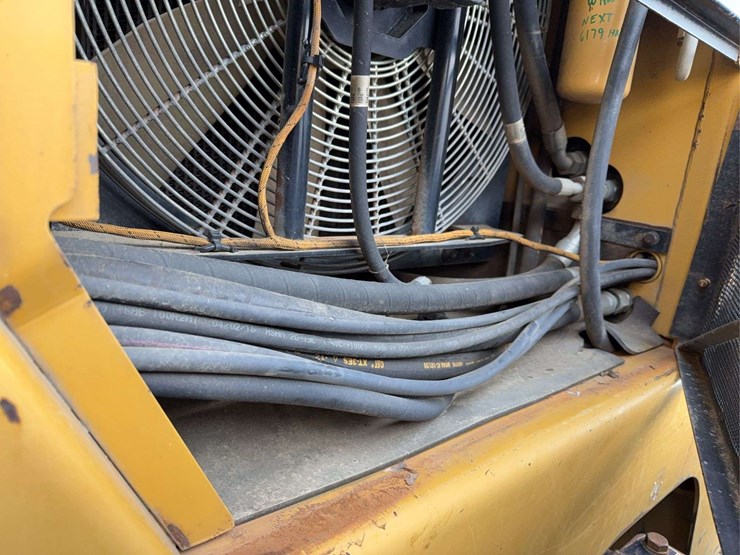 caterpillar-563c-image-13