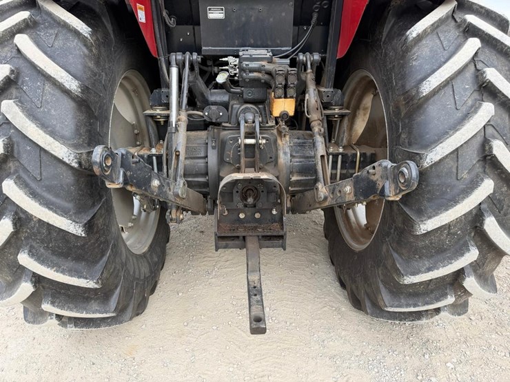 2019-case-ih-farmall-130a-image-11