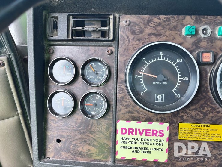 1995-kenworth-t800-image-97