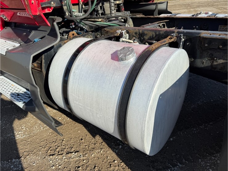 2019-international-lt-image-8