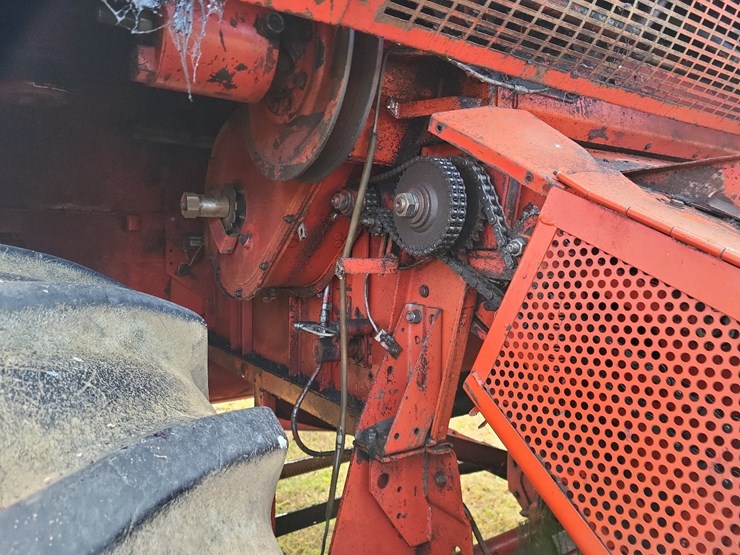 massey-ferguson-750-image-37