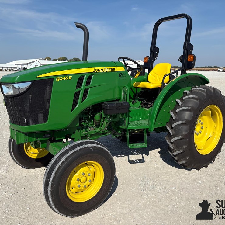 JOHN DEERE 5045E