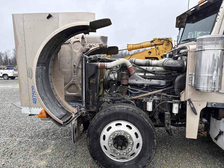 1999-peterbilt-379-image-53