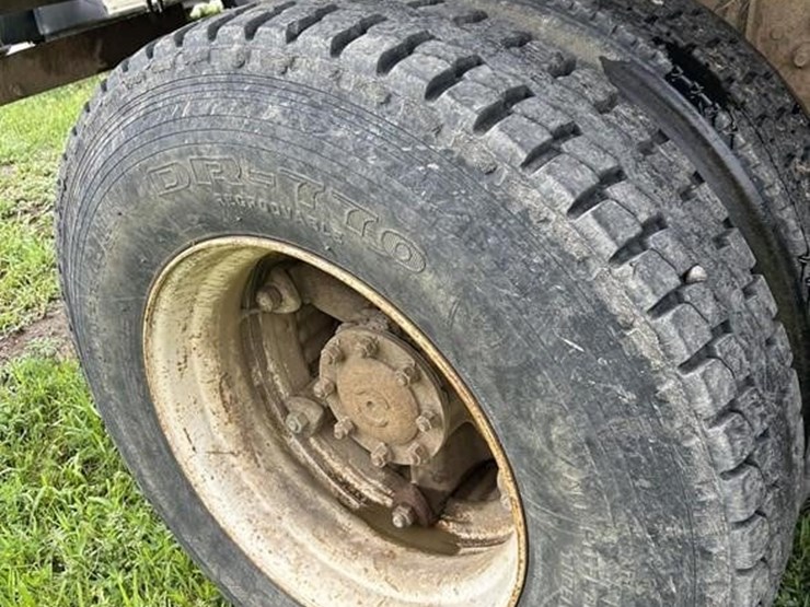 1997-ford-lt8000-image-31