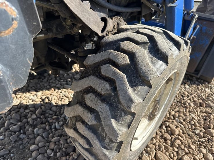 new-holland-tc26da-image-40