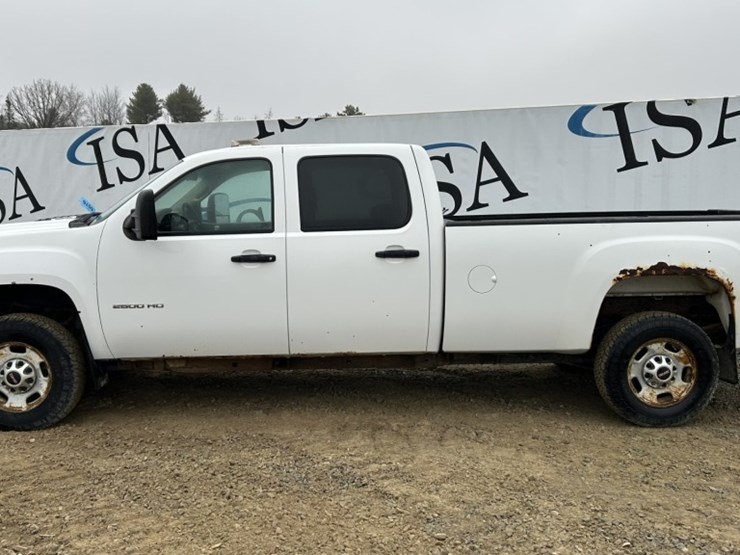 2011-gmc-2500-image-2