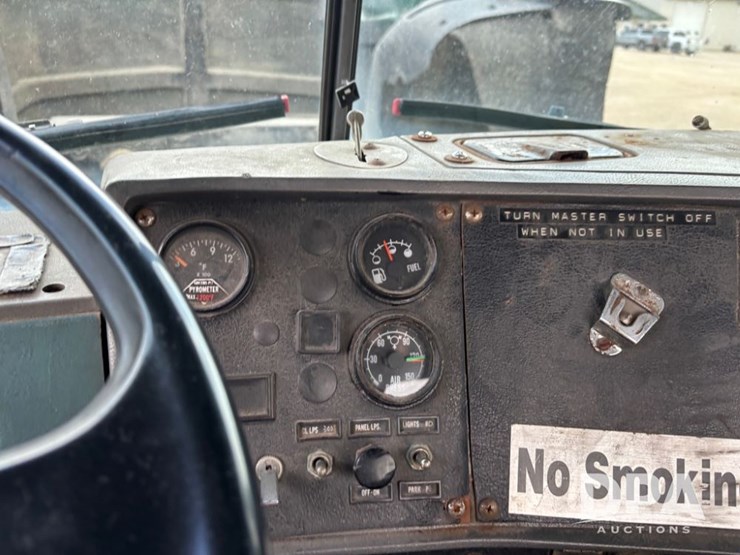 1986-mack-rd686-image-61