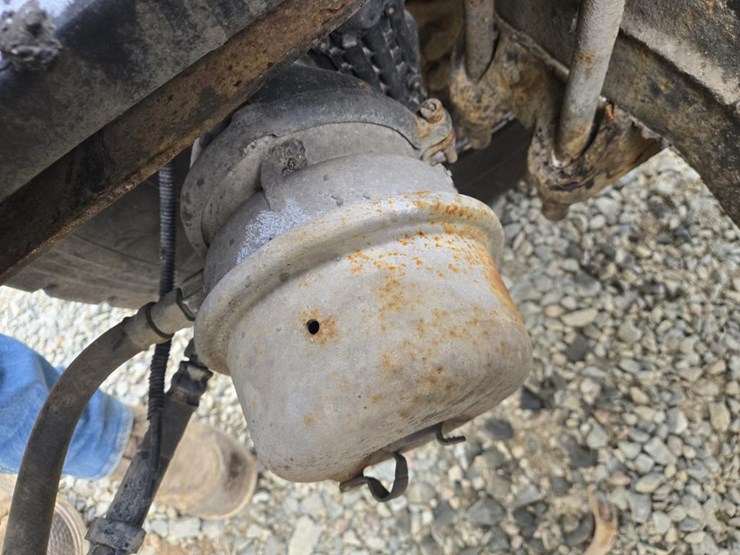 2013-kenworth-t660-image-27