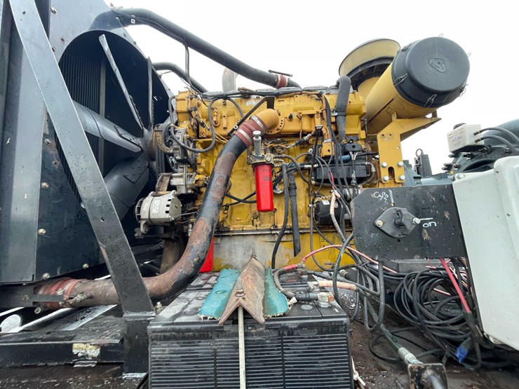 international-4900-image-47