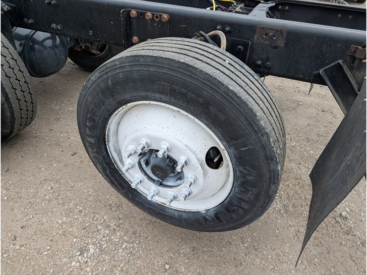 western-star-4700sb-image-13