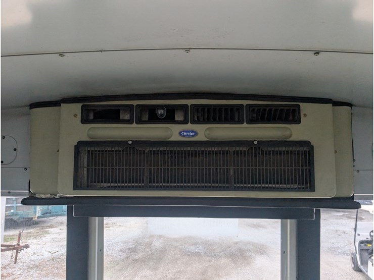 2012-freightliner-b2-image-25