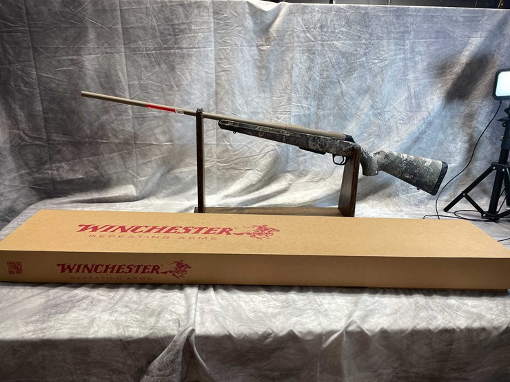 #2371-•-winchester-xpr-300-win-mag-bolt-action-rifle,-sn:-pt09573yw357-image-24