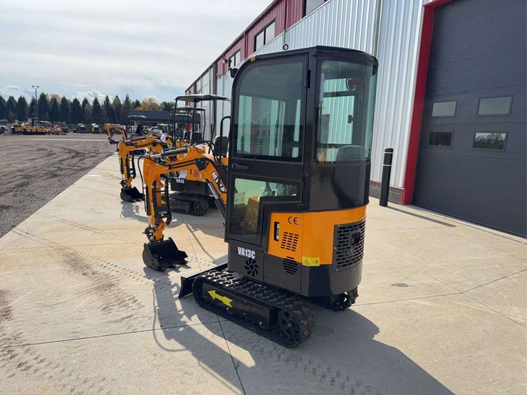 2025-miva-va13c-mini-excavator-image-4