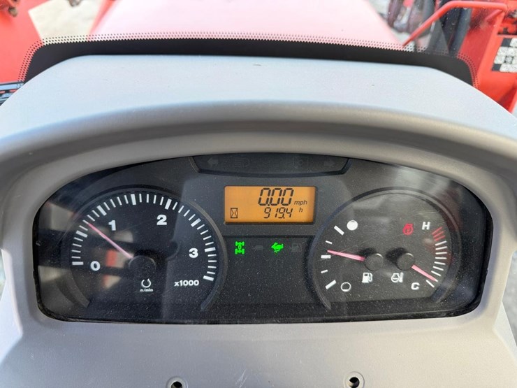 kubota-m108s-image-22