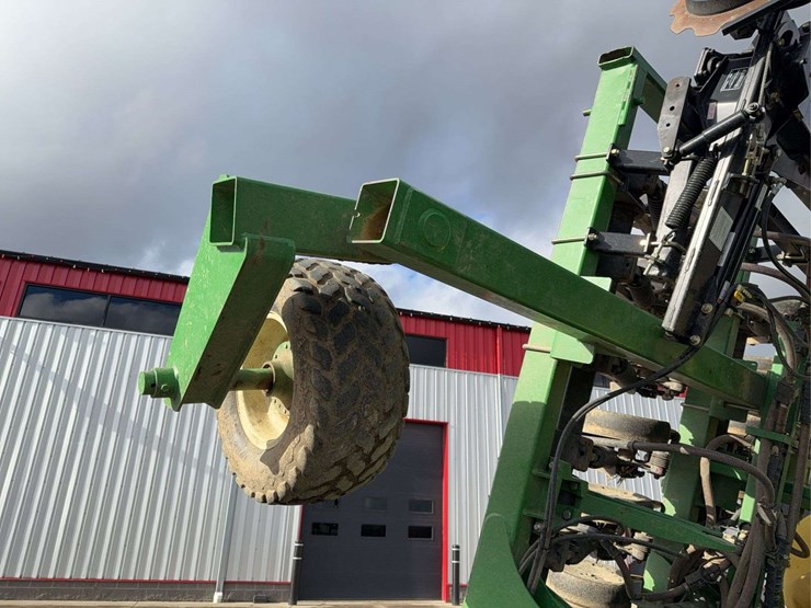 2011-john-deere-1990-image-33