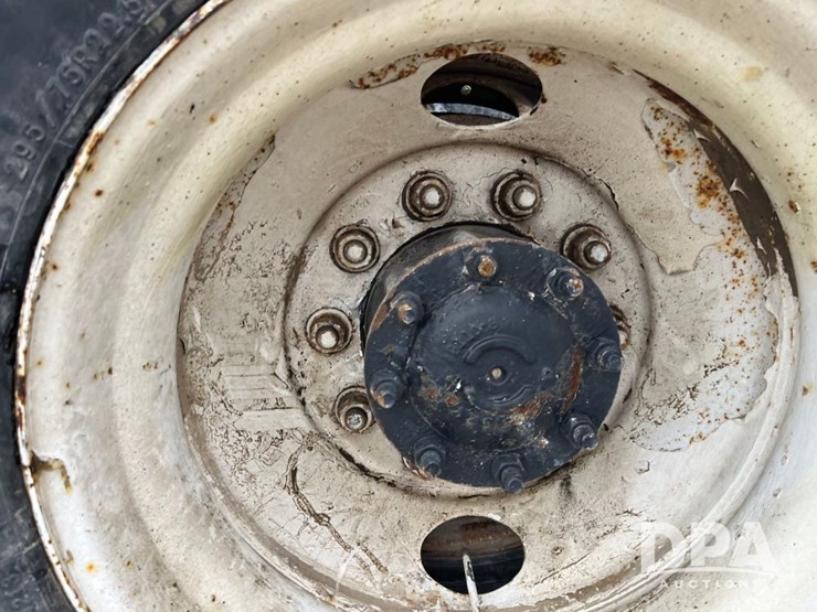 freightliner-fl80-image-29