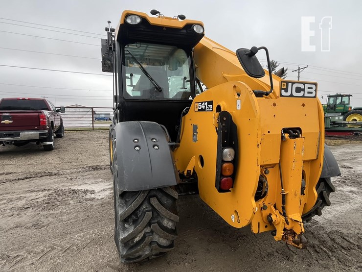 jcb-541-70-agri-plus-image-10