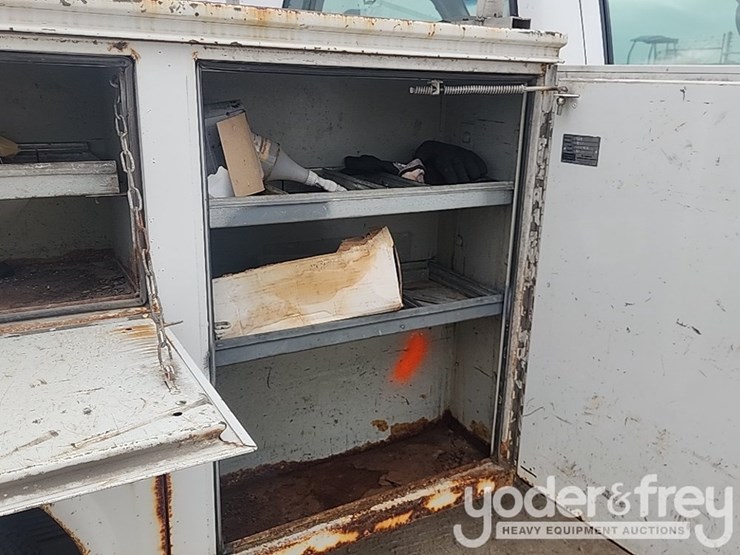 2000-chevrolet-2500-image-14