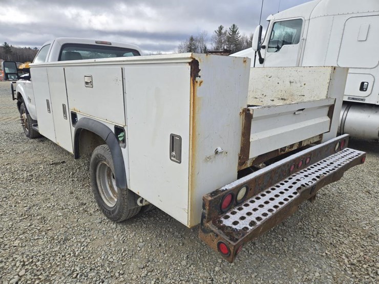 2011-ford-f350-image-14