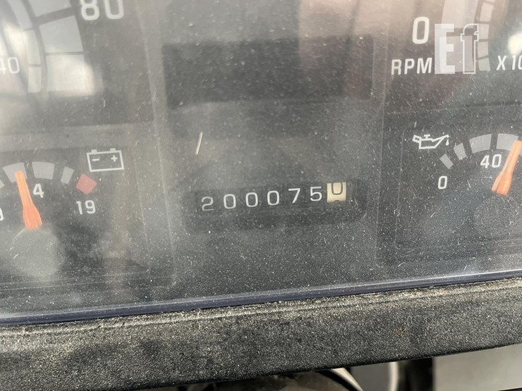 2001-gmc-b7-image-17