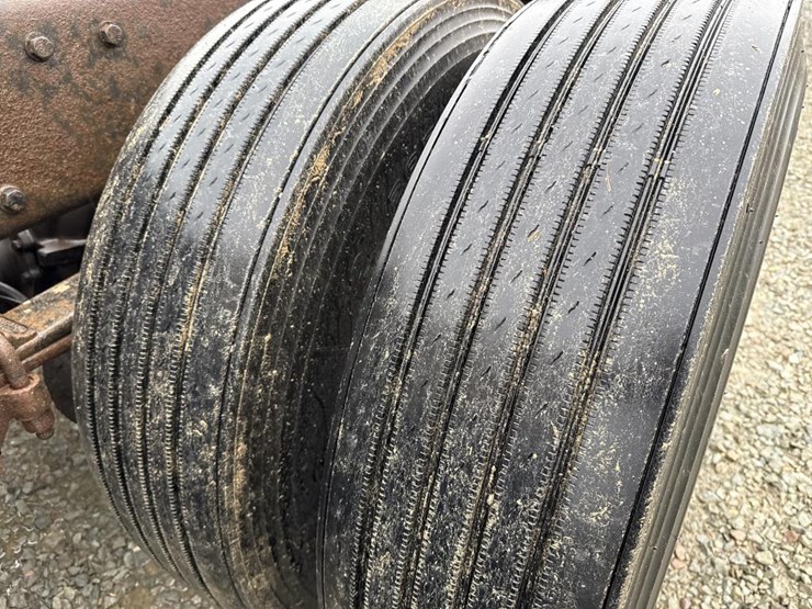 1999-peterbilt-379-image-101