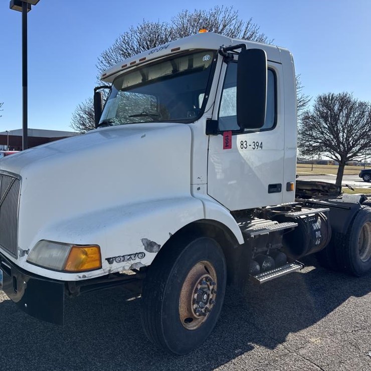 #1994 • 1999 Volvo Day Cab Truck Tractor