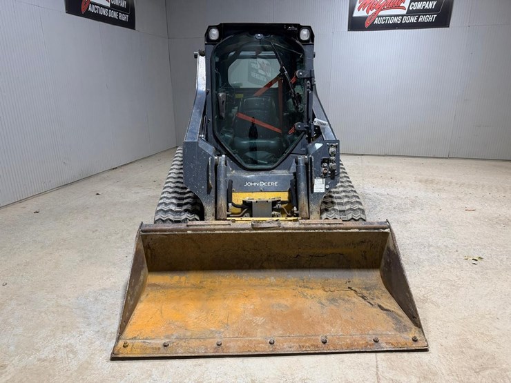 2021-deere-317g-image-8