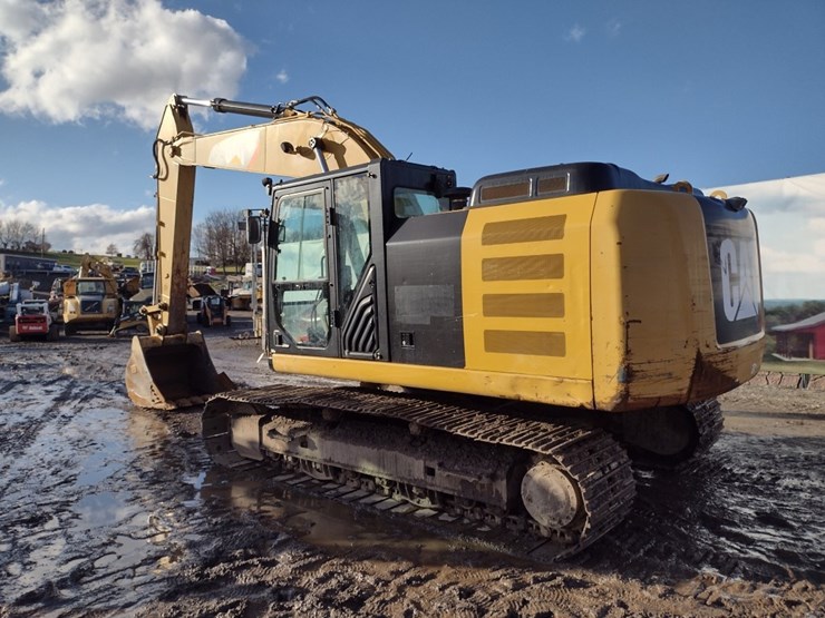 caterpillar-320fl-image-55