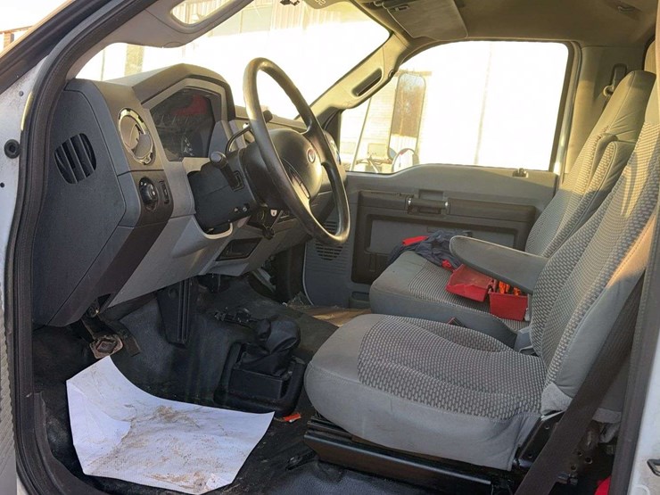 2012-ford-f650-image-23