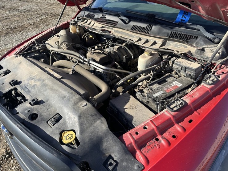 2015-dodge-ram-5500-image-35